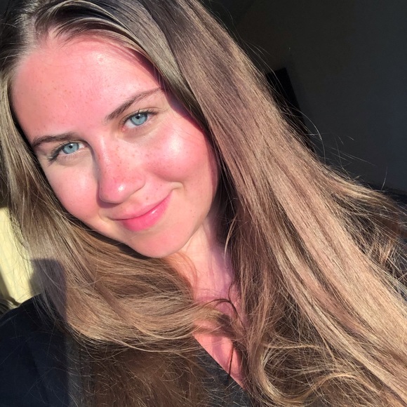 Meet your Posher, Maddie - Picture 1 of 1